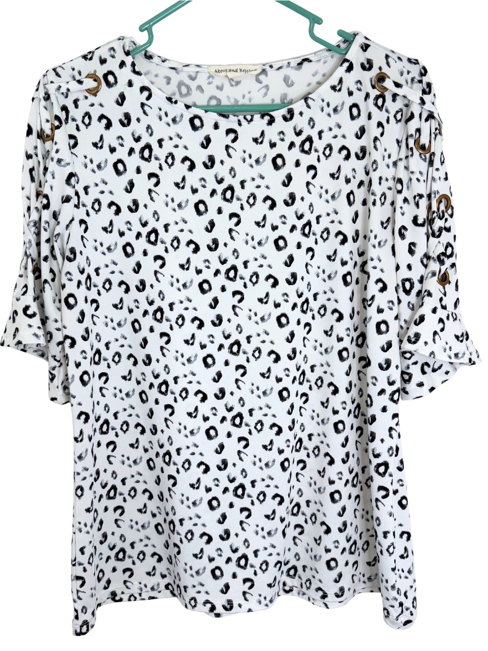 3/$20 Above & Beyond White Leopard Print Elbow Sleeve Blouse
